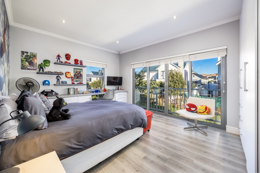 4 Bedroom Property for Sale in Graanendal Western Cape